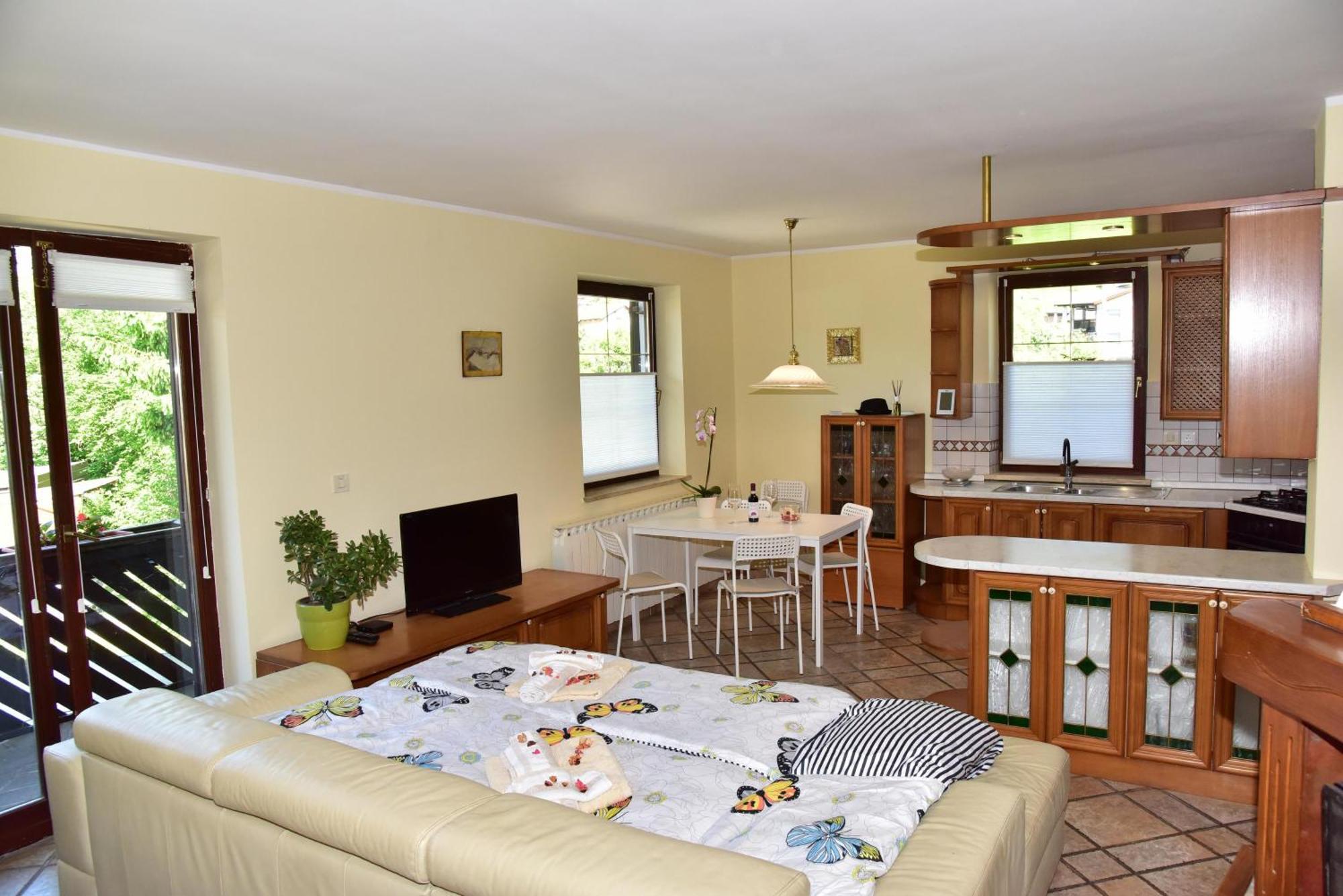 Apartment Jang Толмин Екстериор снимка